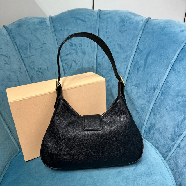 Miumiu Unterarmtasche Größe: 29 x 15 x 4 cm