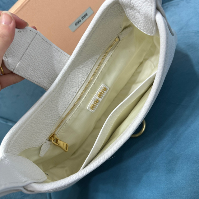 Borsa sottobraccio Miumiu Dimensioni: 29*15*4cm