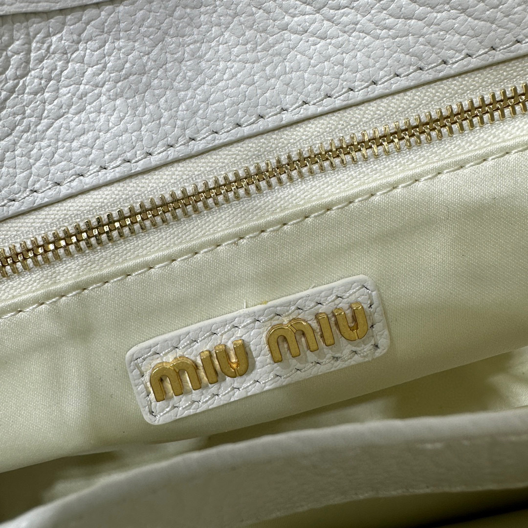 Borsa sottobraccio Miumiu Dimensioni: 29*15*4cm