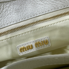 Borsa sottobraccio Miumiu Dimensioni: 29*15*4cm