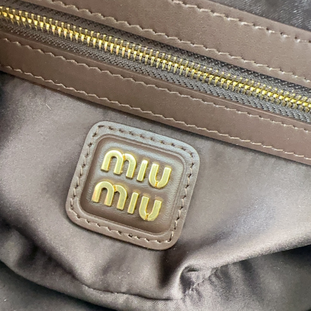 Borsa a mano Miumiu Dimensioni: 22*10.5*7.5cm
