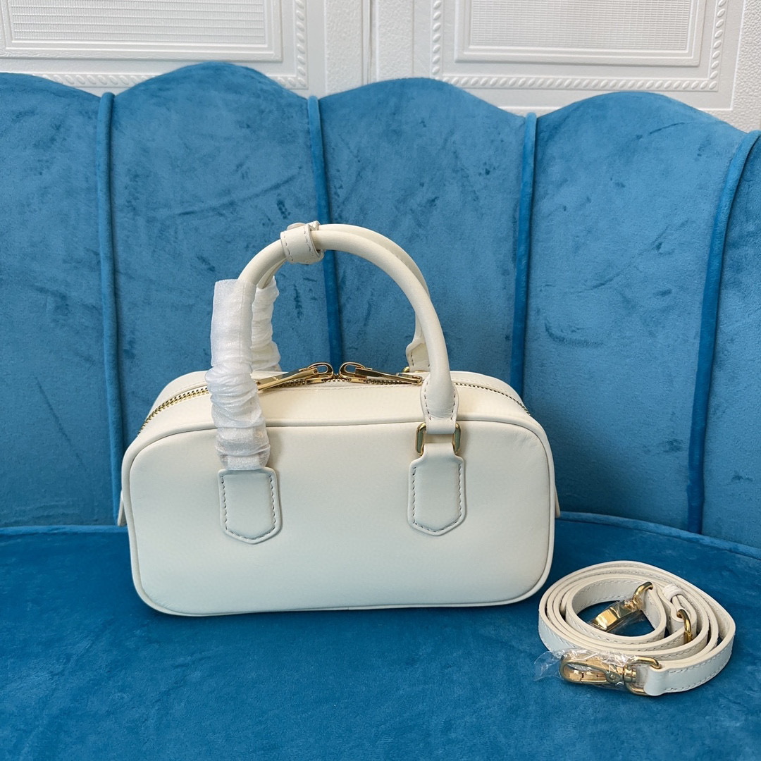 Borsa a mano Miumiu Dimensioni: 22*10.5*7.5cm
