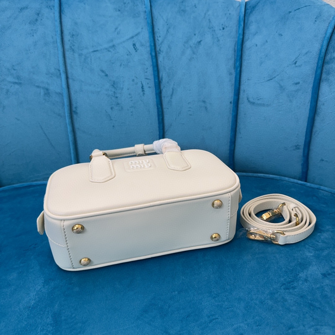 Borsa a mano Miumiu Dimensioni: 22*10.5*7.5cm