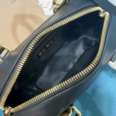 Miumiu Handtasche Größe: 22 * 10,5 * 7,5 cm
