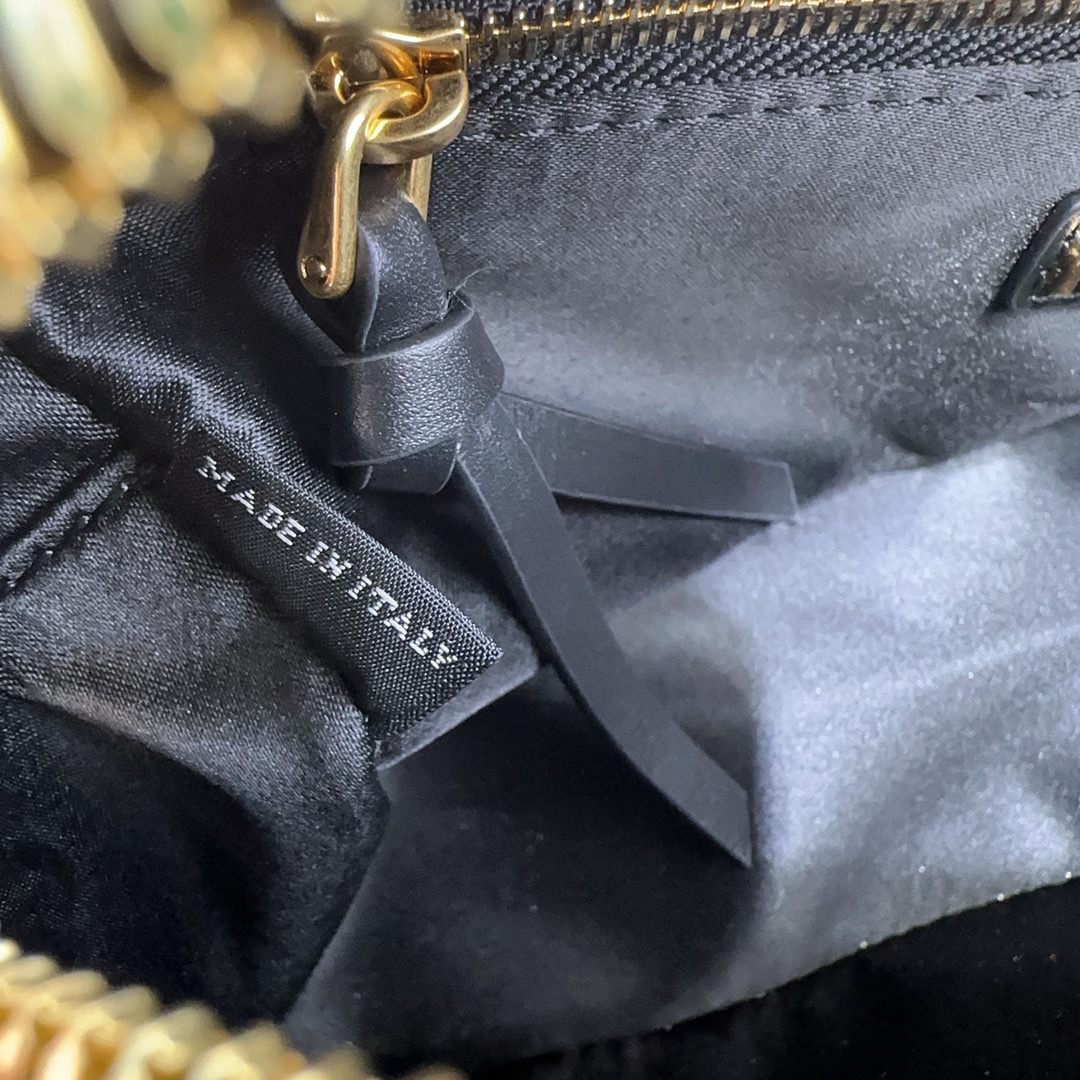 Miumiu Handtasche Größe: 22 * 10,5 * 7,5 cm