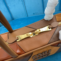 Beg tangan Miumiu Saiz：28*12*9sm