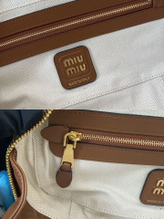 Beg tangan Miumiu Saiz：28*12*9sm