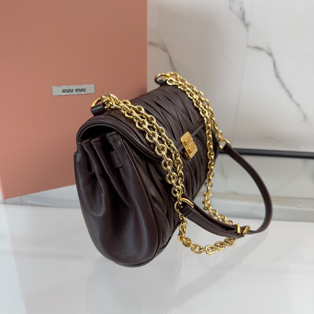 Borsa a tracolla singola Miumiu Dimensioni: 24*13*9cm