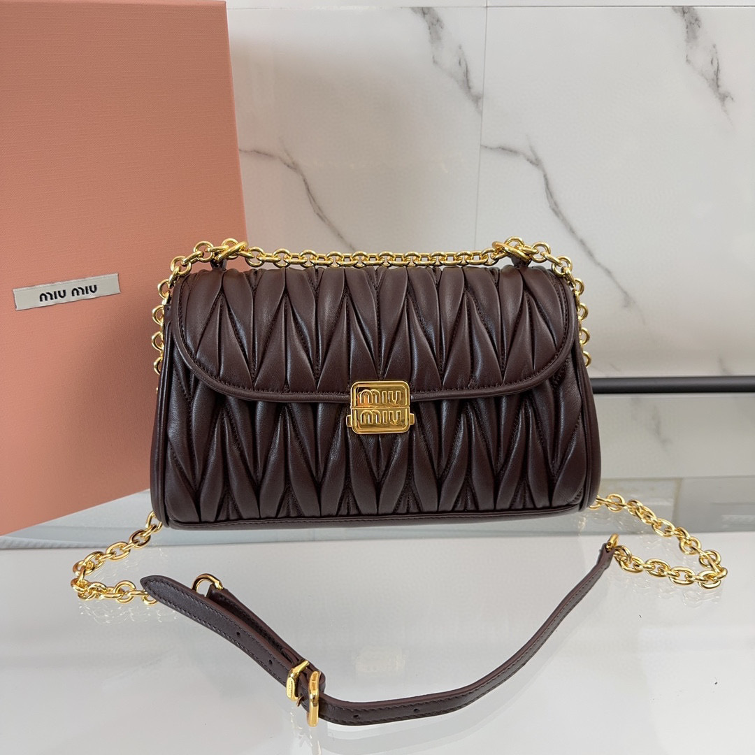 Borsa a tracolla singola Miumiu Dimensioni: 24*13*9cm
