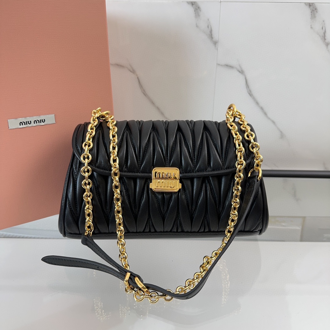 Borsa a tracolla singola Miumiu Dimensioni: 24*13*9cm