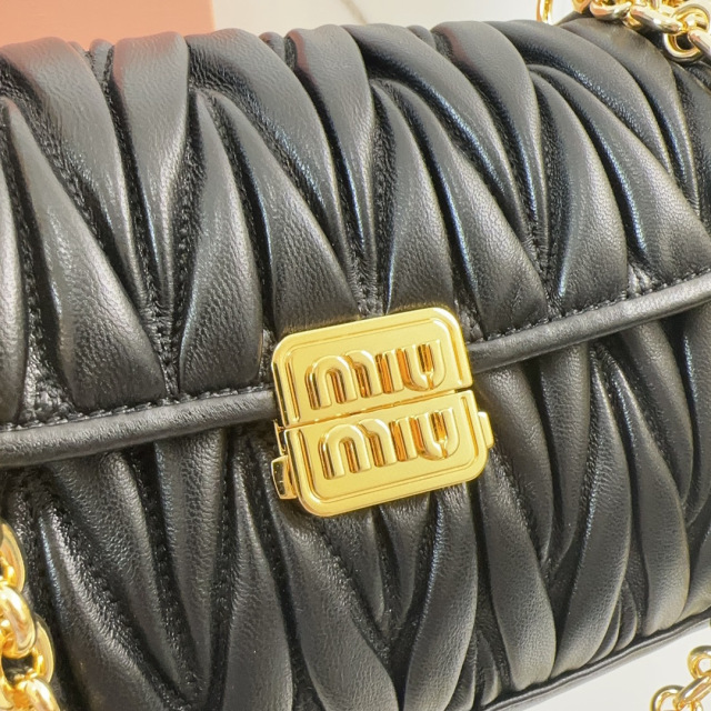 Borsa a tracolla singola Miumiu Dimensioni: 24*13*9cm