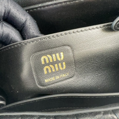 Borsa a tracolla singola Miumiu Dimensioni: 24*13*9cm