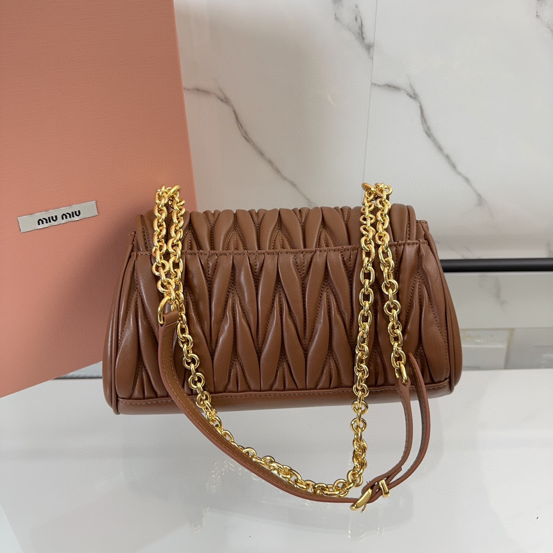 Borsa a tracolla singola Miumiu Dimensioni: 24*13*9cm