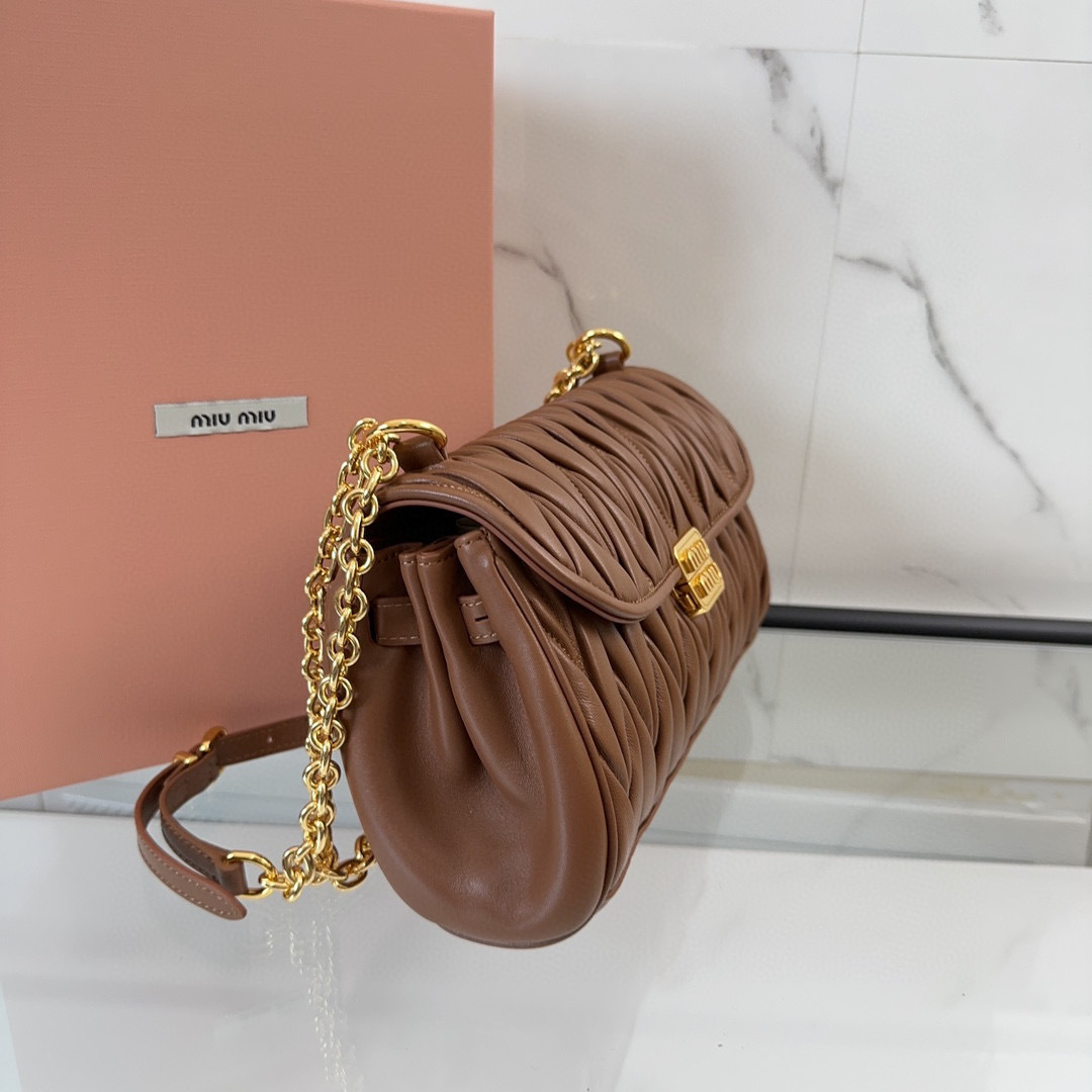 Borsa a tracolla singola Miumiu Dimensioni: 24*13*9cm