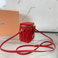 Borsa cosmetica Miumiu Dimensioni: 10,5*9,5*7 cm
