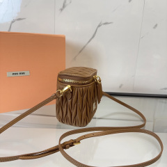 Miumiu Kosmetiktasche, Größe: 10,5 x 9,5 x 7 cm