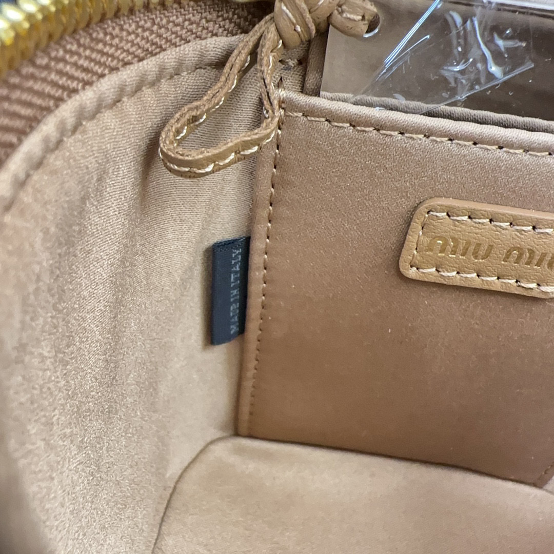 Miumiu Kosmetiktasche, Größe: 10,5 x 9,5 x 7 cm