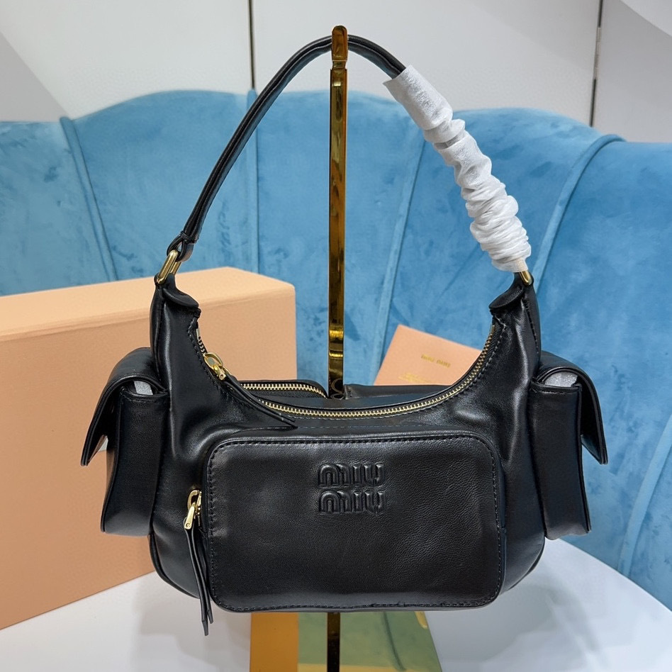 Miumiu  Hand bag Size：21*12*6cm