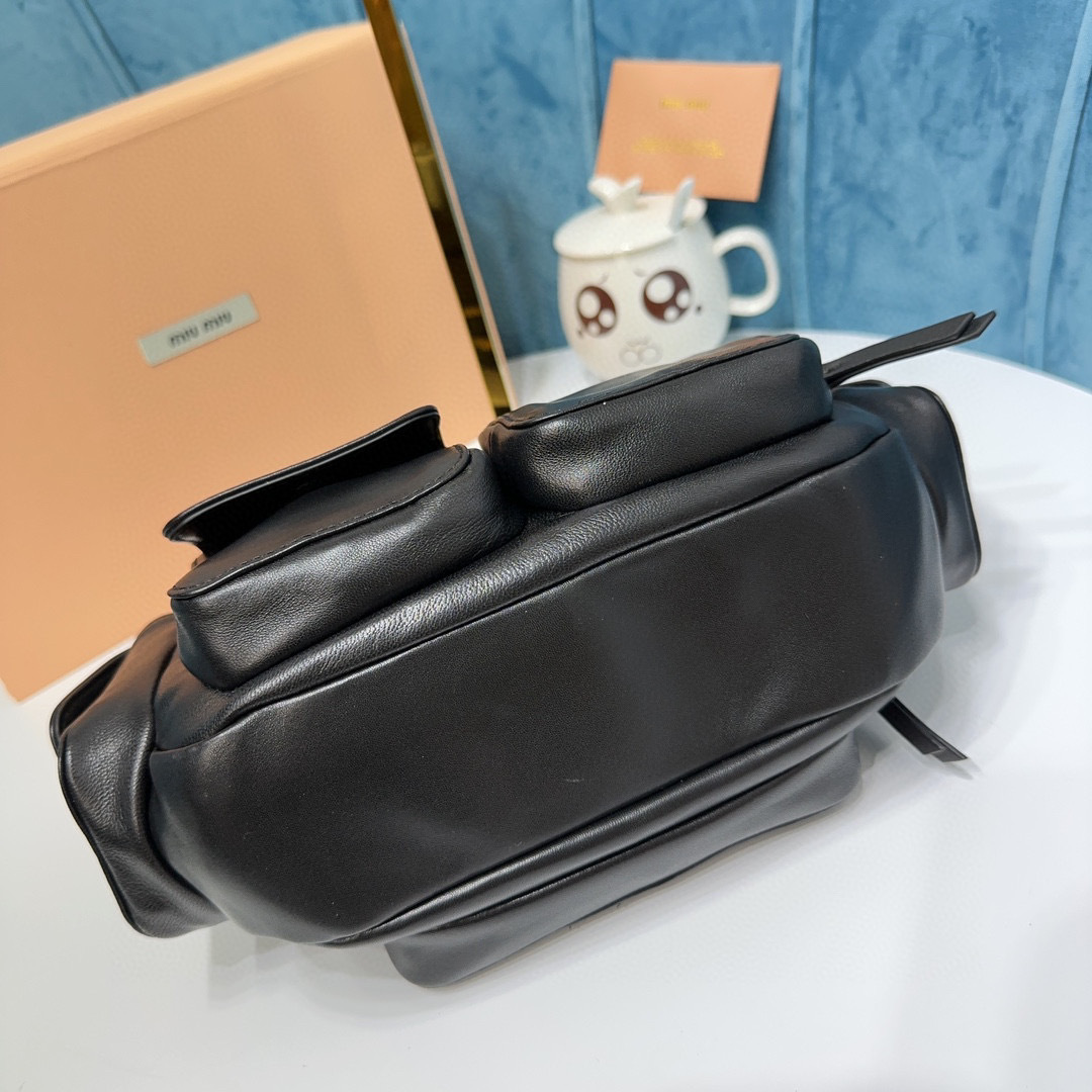 Miumiu  Hand bag Size：21*12*6cm