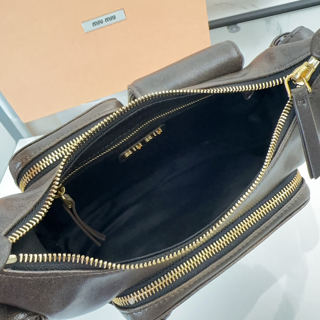 Borsa a mano Miumiu Dimensioni: 21*12*6cm