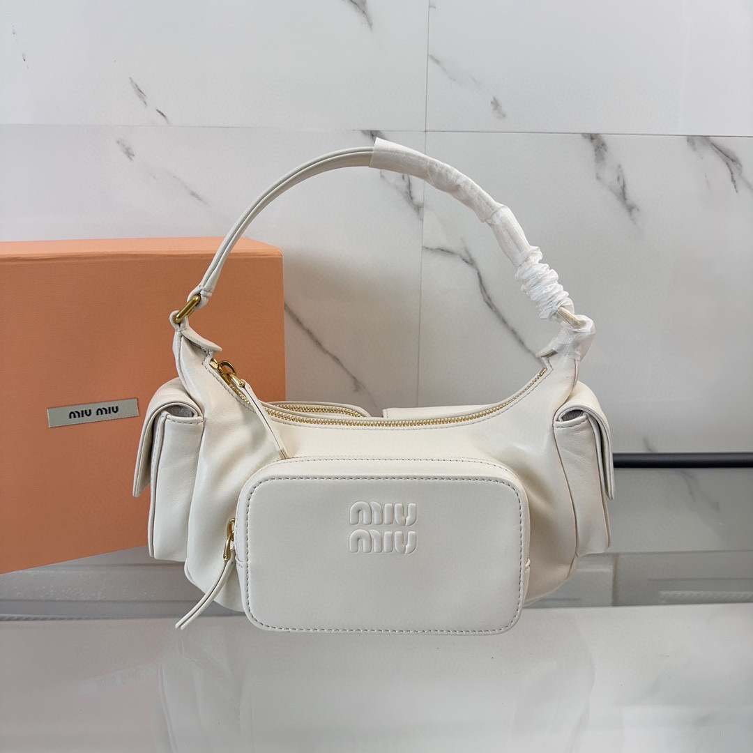 Borsa a mano Miumiu Dimensioni: 21*12*6cm