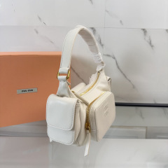 Borsa a mano Miumiu Dimensioni: 21*12*6cm