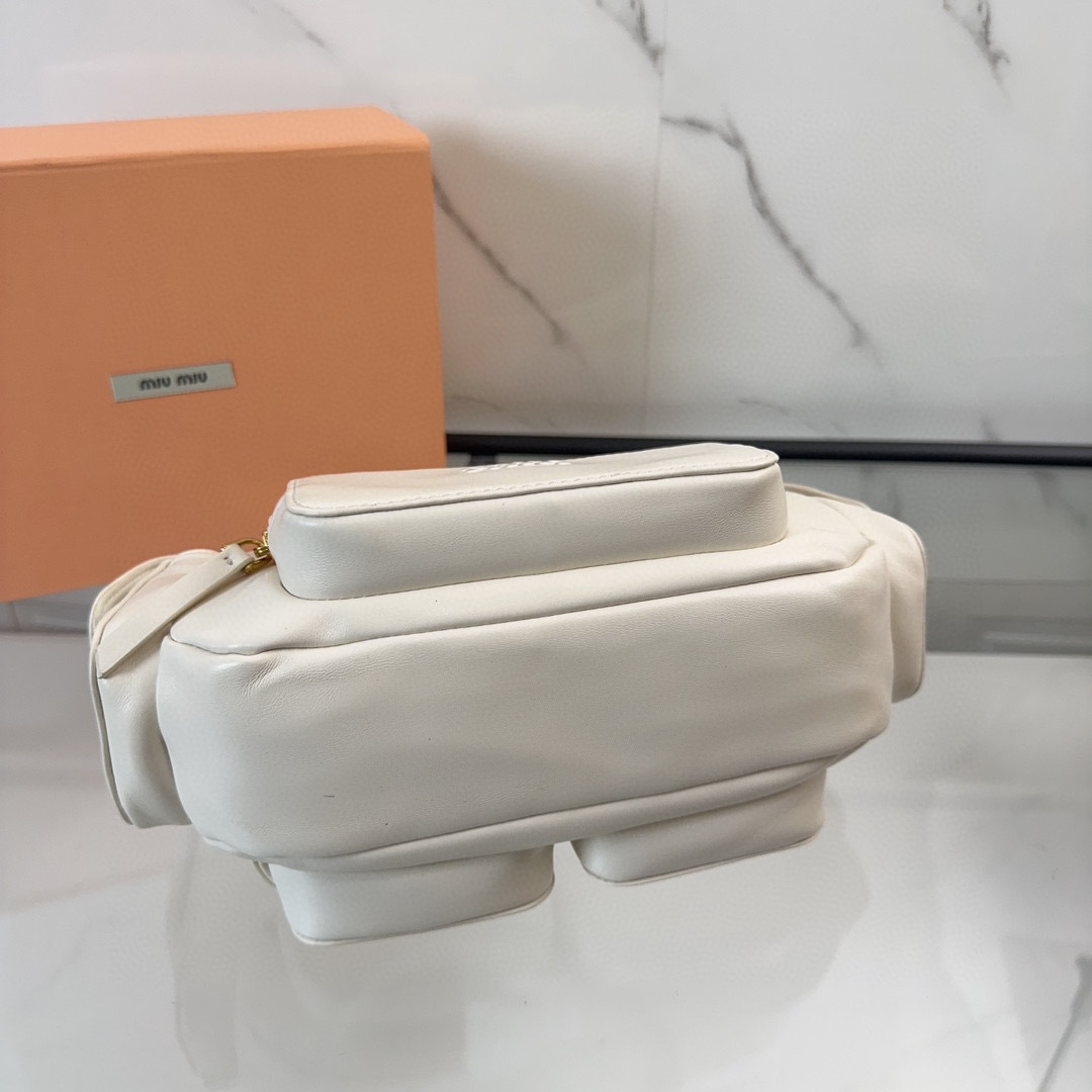 Borsa a mano Miumiu Dimensioni: 21*12*6cm