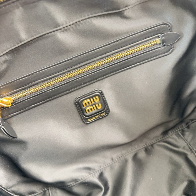 Borsa a cartella Miumiu Dimensioni: 34*23*12cm