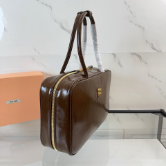 Miumiu Aktentasche Größe: 34 x 23 x 12 cm