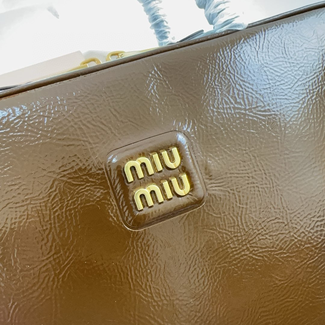 Miumiu Aktentasche Größe: 34 x 23 x 12 cm