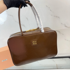 Miumiu Aktentasche Größe: 34 x 23 x 12 cm