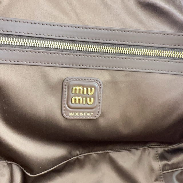 Miumiu Aktentasche Größe: 34 x 23 x 12 cm