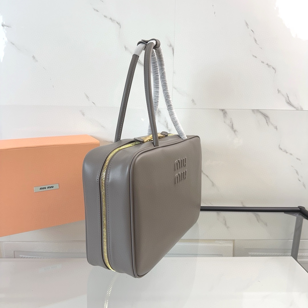 Borsa a cartella Miumiu Dimensioni: 34*23*12cm