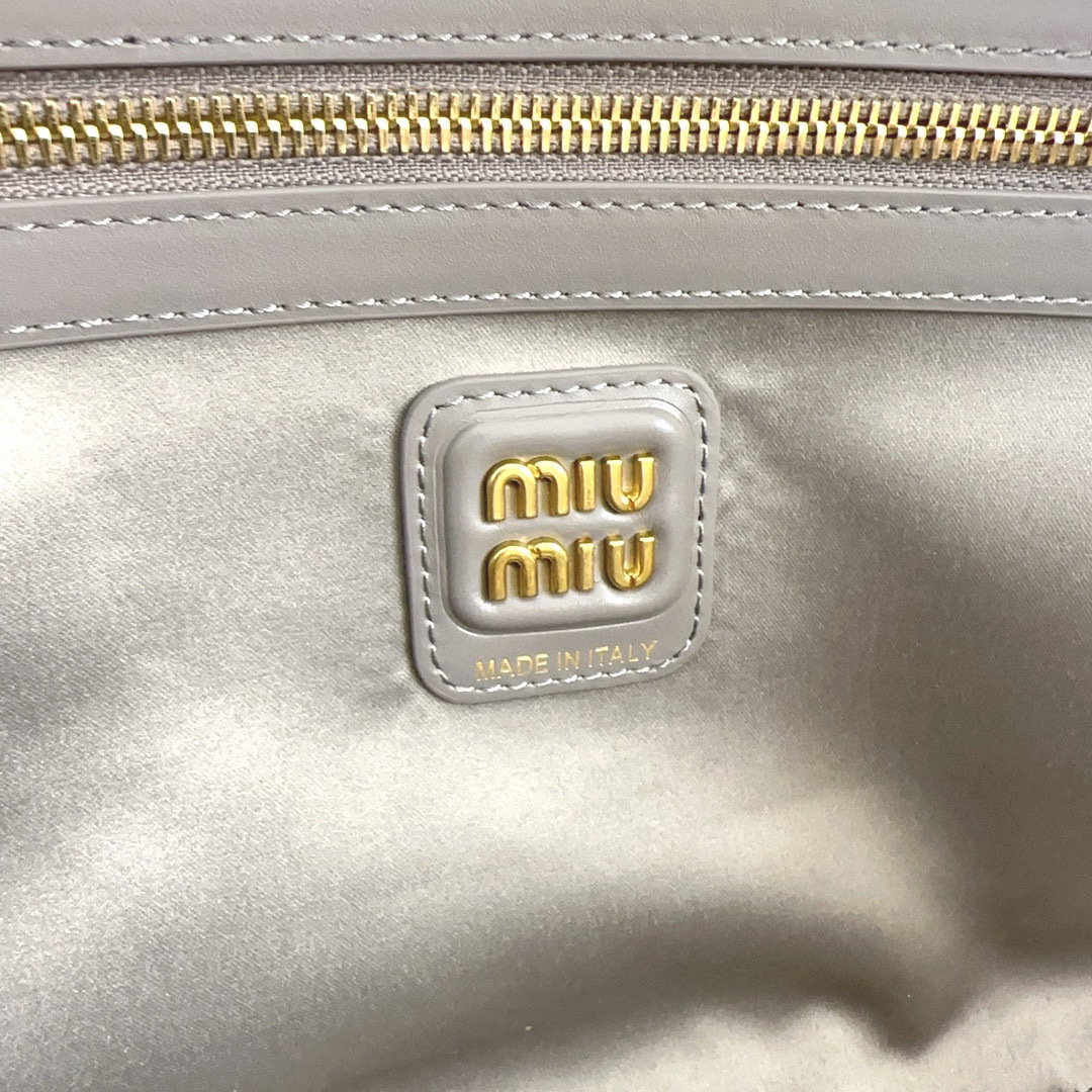 Borsa a cartella Miumiu Dimensioni: 34*23*12cm