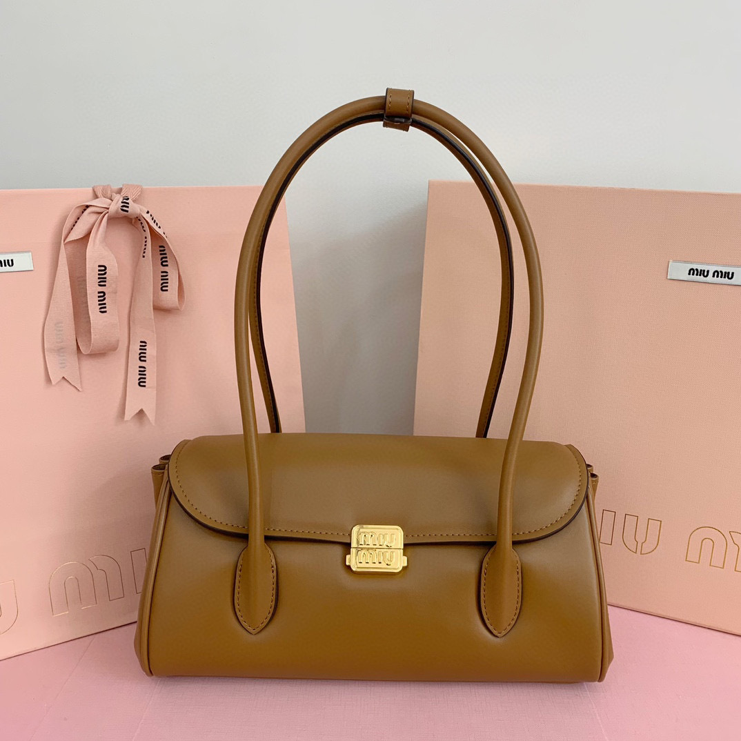 Miumiu Hand bag  Size：28*15*11cm