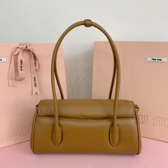Miumiu Hand bag  Size：28*15*11cm