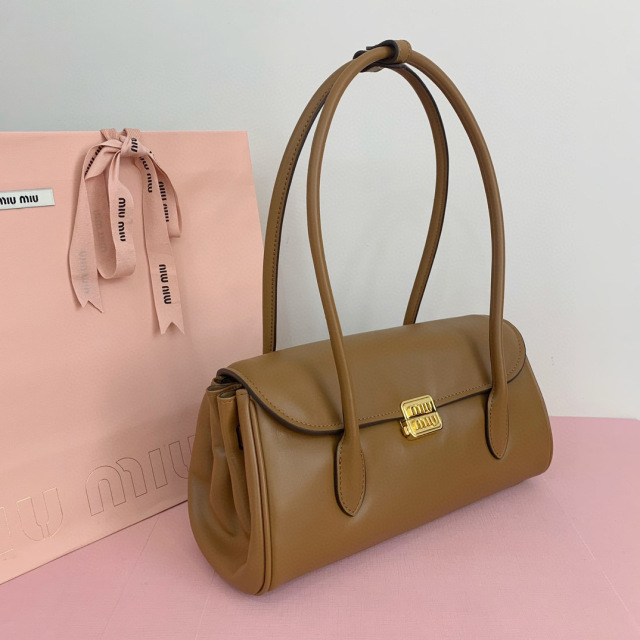 Miumiu Hand bag  Size：28*15*11cm