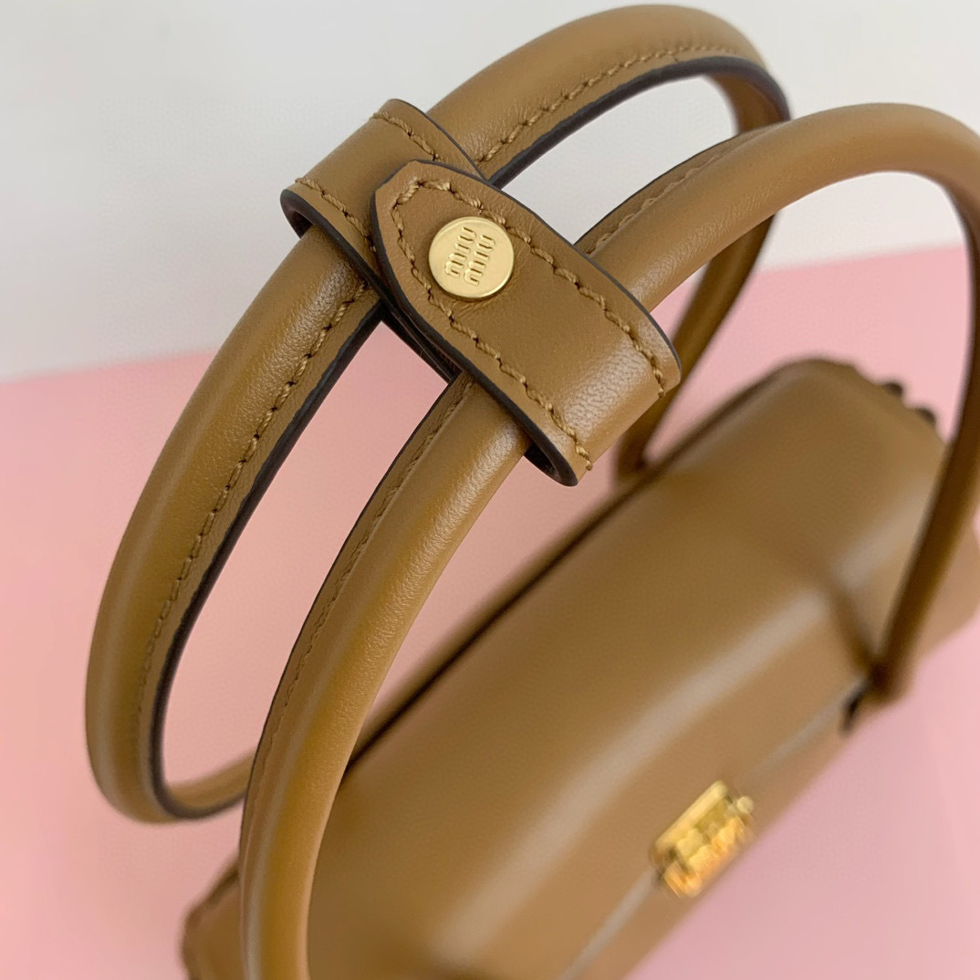 Miumiu Hand bag  Size：28*15*11cm