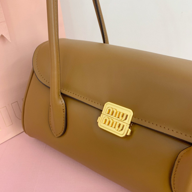 Miumiu Hand bag  Size：28*15*11cm