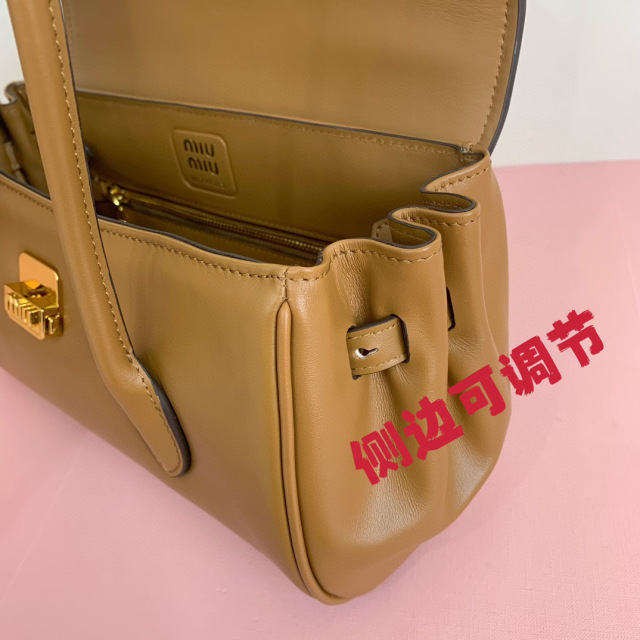 Miumiu Hand bag  Size：28*15*11cm