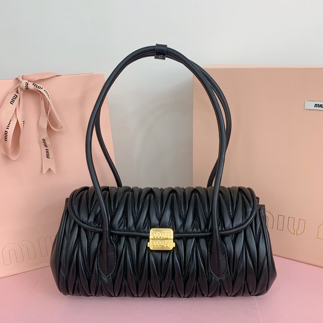 Borsa a mano Miumiu Dimensioni: 28*15*11cm