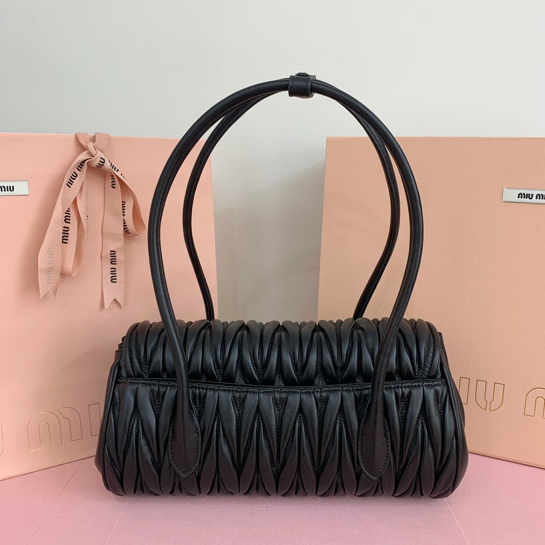 Borsa a mano Miumiu Dimensioni: 28*15*11cm