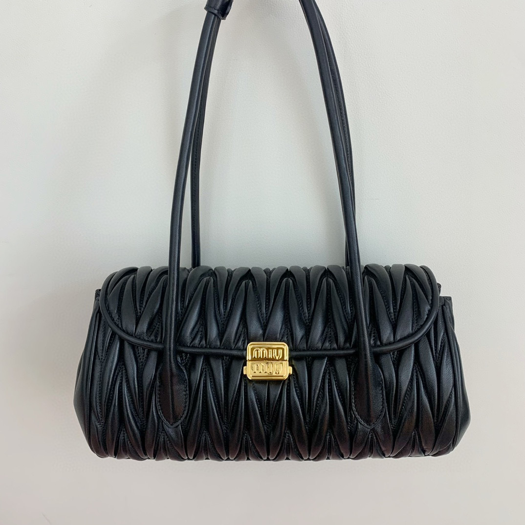 Borsa a mano Miumiu Dimensioni: 28*15*11cm