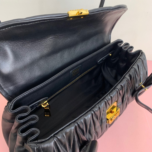Borsa a mano Miumiu Dimensioni: 28*15*11cm