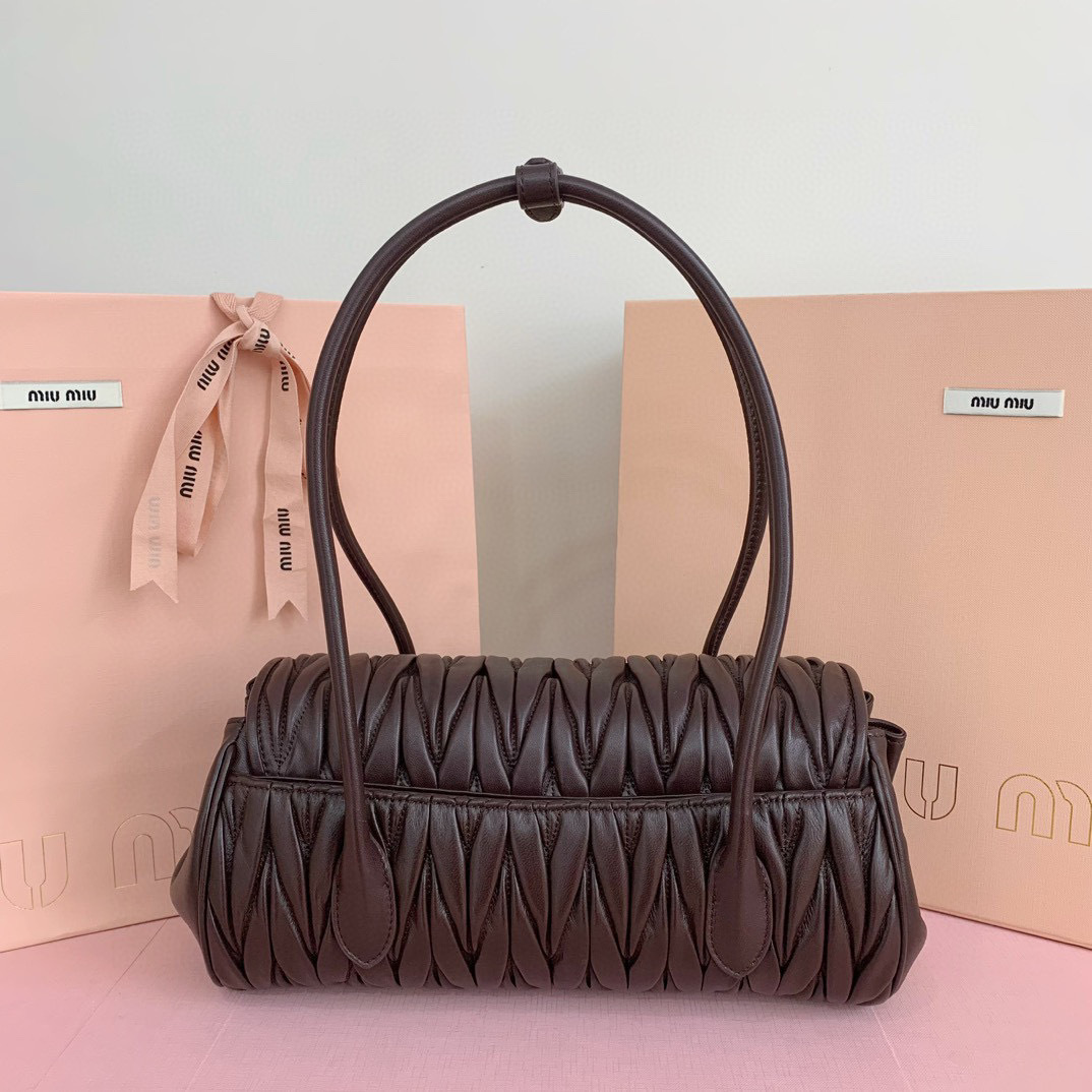Miumiu Hand bag  Size：28*15*11cm