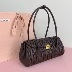 Miumiu Hand bag  Size：28*15*11cm