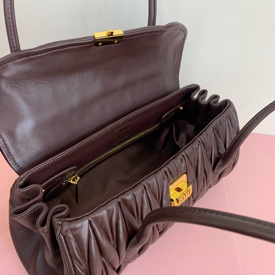 Miumiu Hand bag  Size：28*15*11cm
