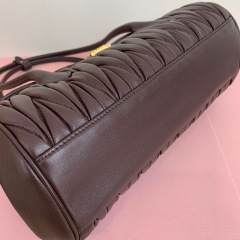 Miumiu Hand bag  Size：28*15*11cm