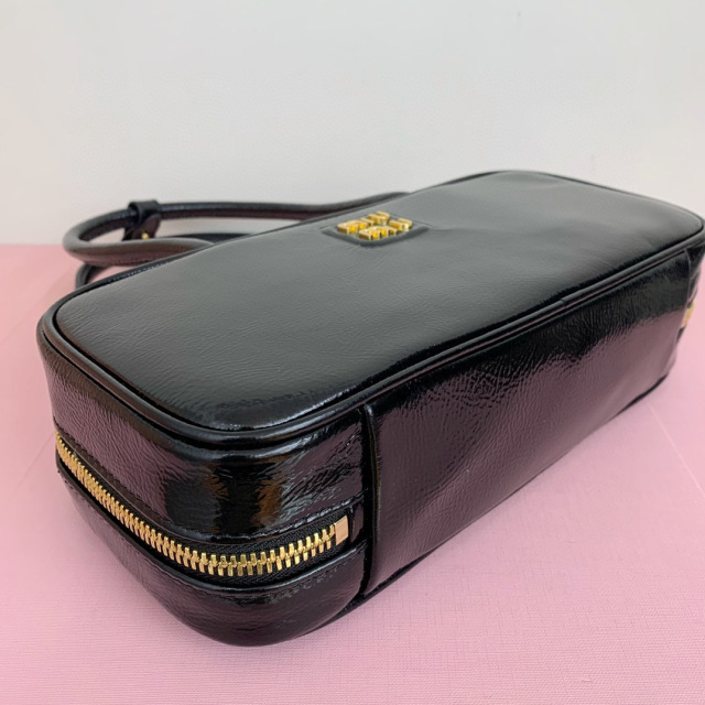 Miumiu 手拿包 尺寸：27*12*9cm