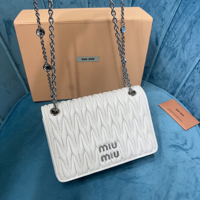 Miumiu Einzelne Umhängetasche Größe: 19 x 13 x 5 cm